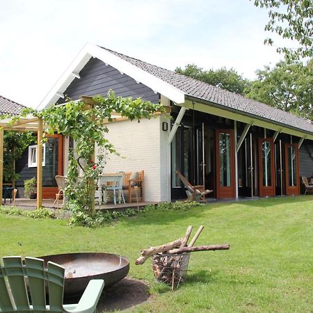 Familiehuis De Betuwe Met Prive Kunstgras Tennisbaan En Sauna Villa Erichem Ngoại thất bức ảnh