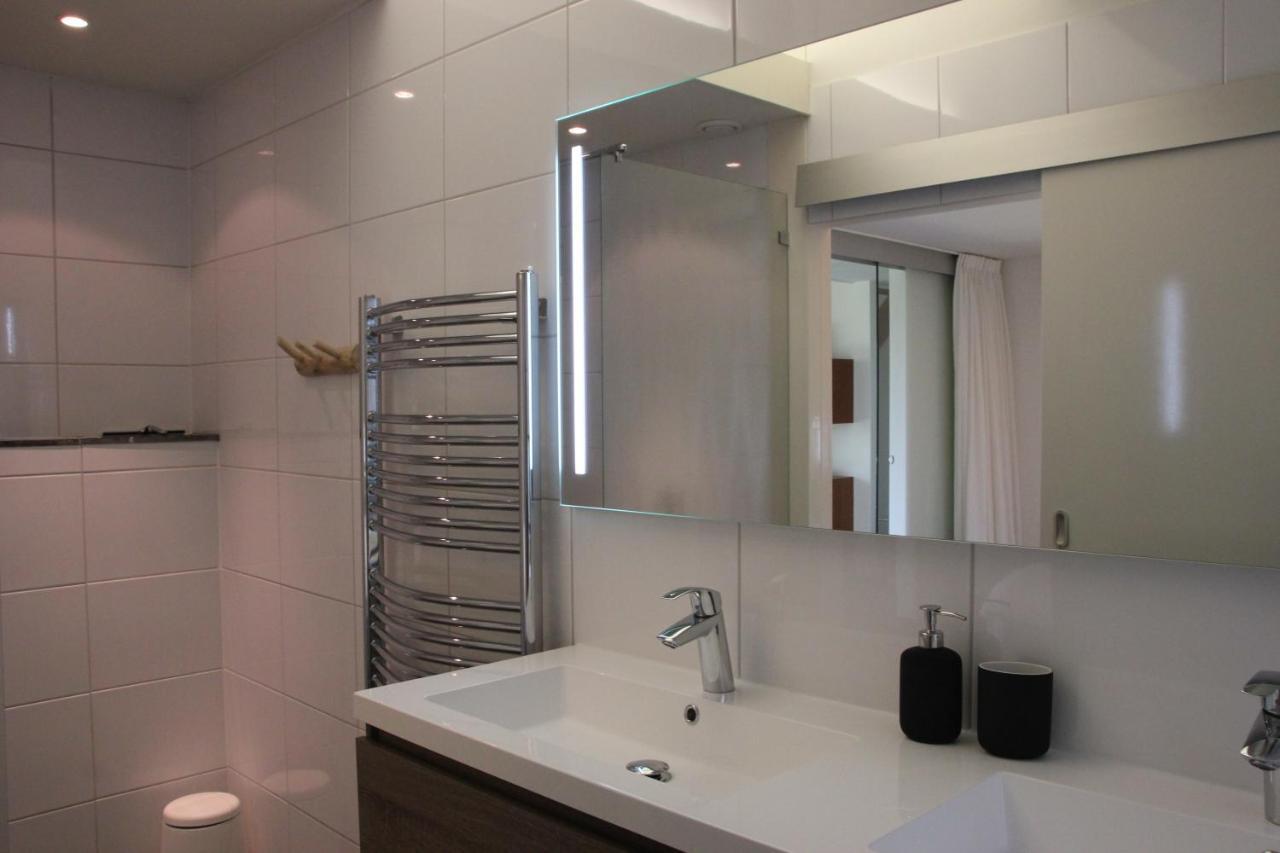 Familiehuis De Betuwe Met Prive Kunstgras Tennisbaan En Sauna Villa Erichem Ngoại thất bức ảnh